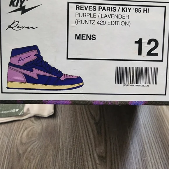 Men's sneakers